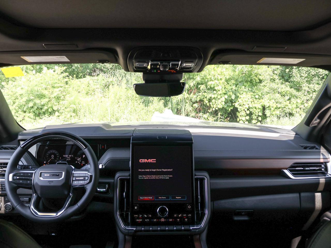 2026 GMC Yukon Denali Photo