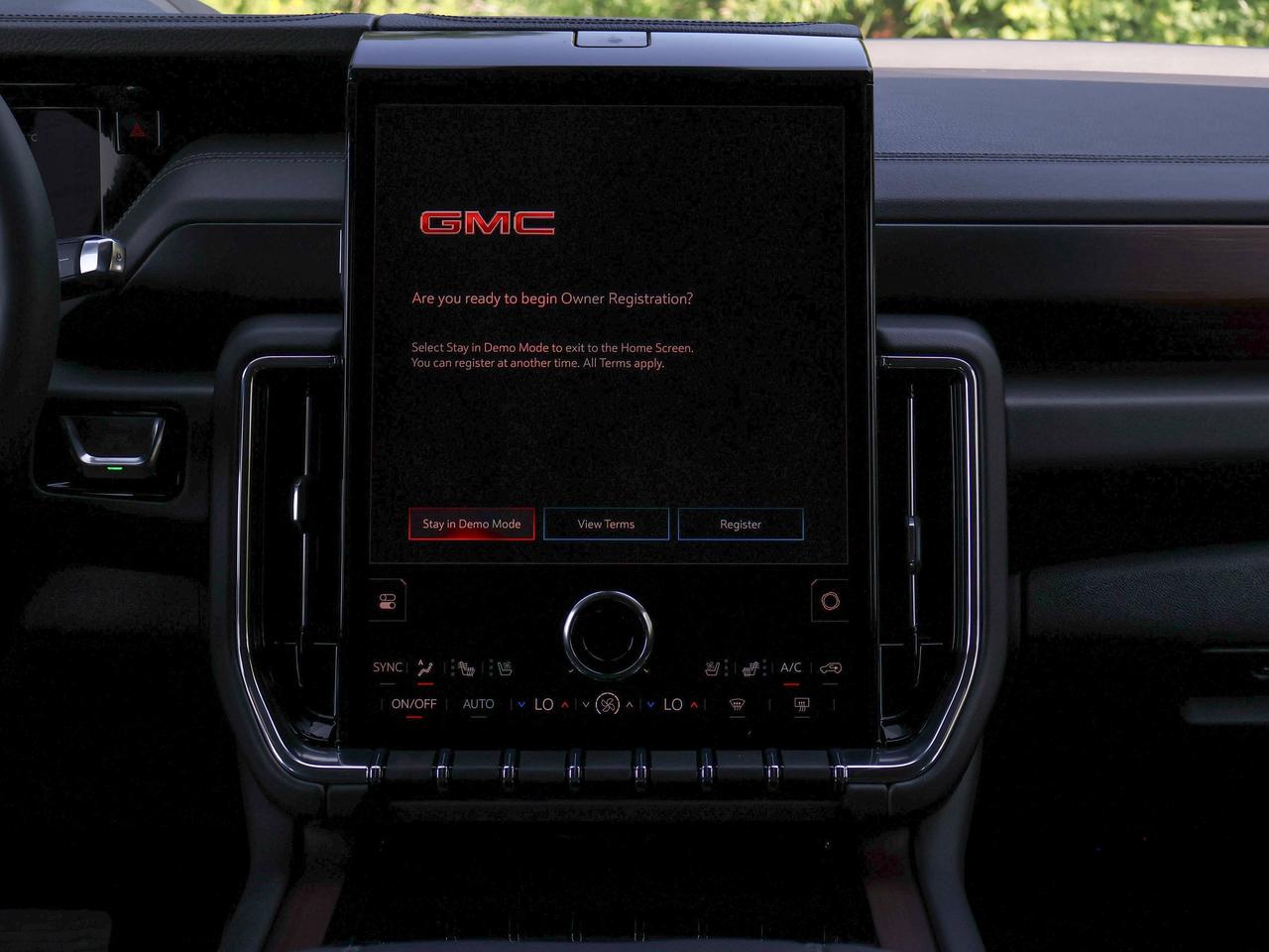 2026 GMC Yukon Denali Photo