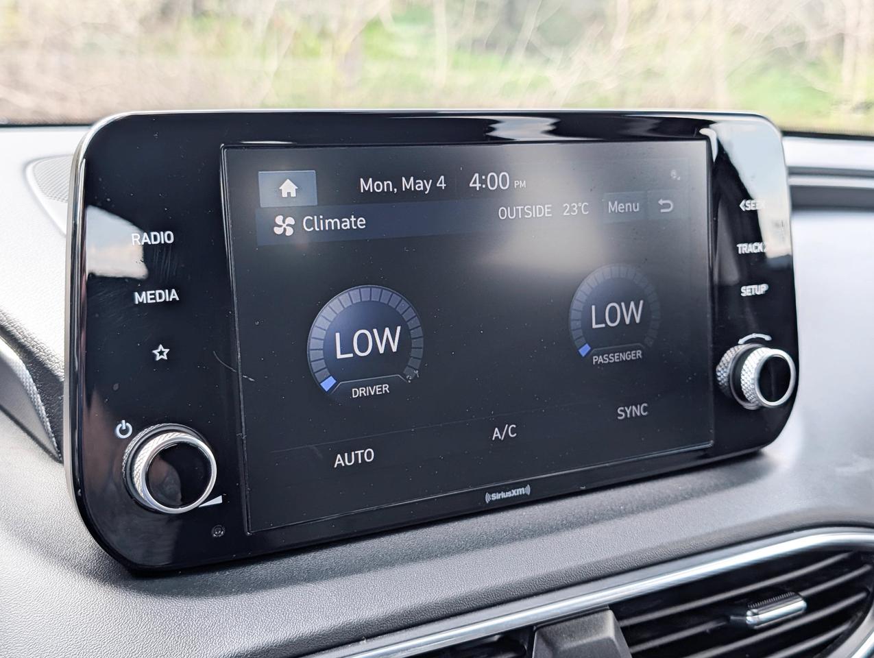 2022 Hyundai Santa Fe Preferred Photo