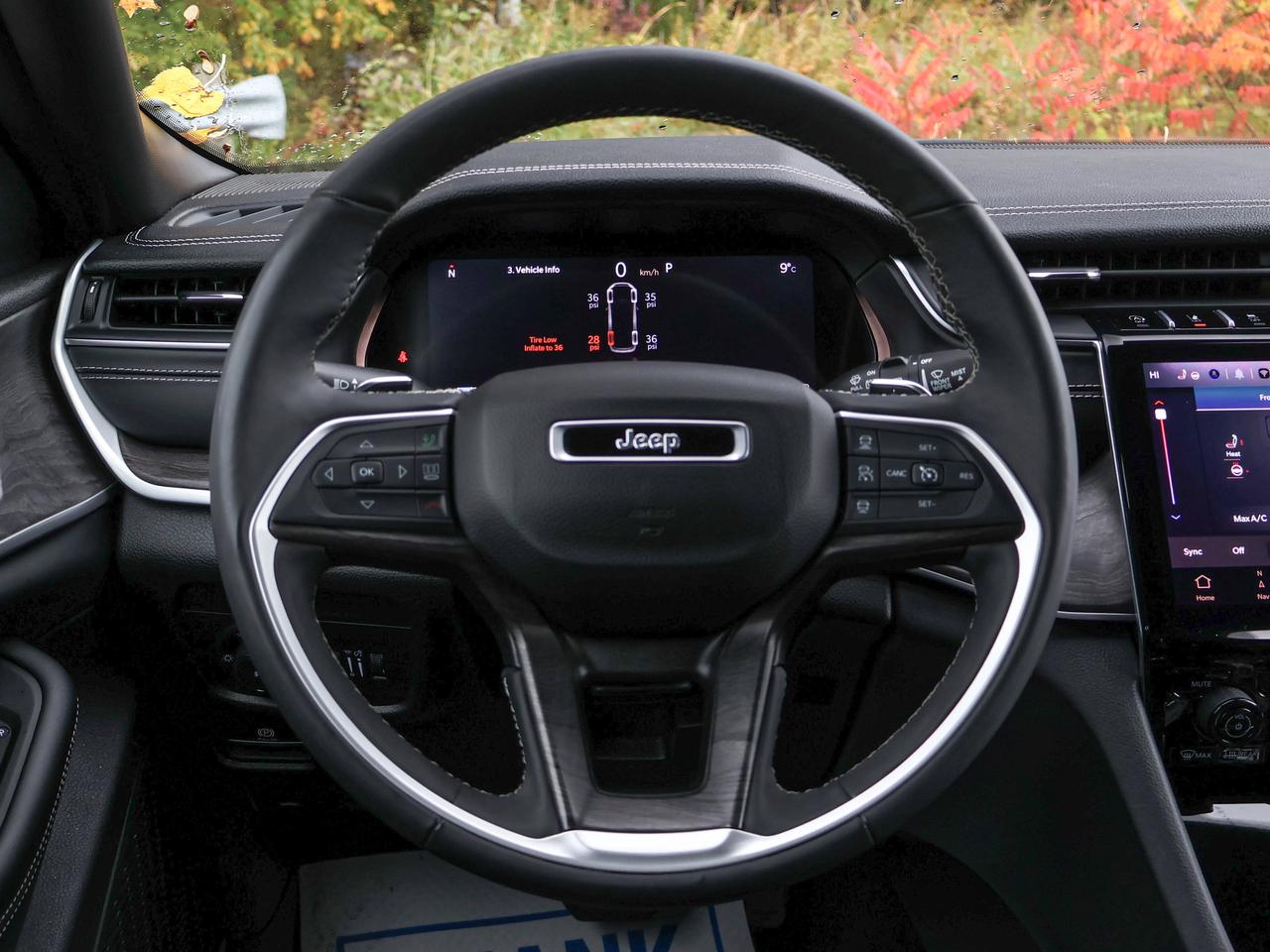 2024 Jeep Grand Cherokee L Limited Photo