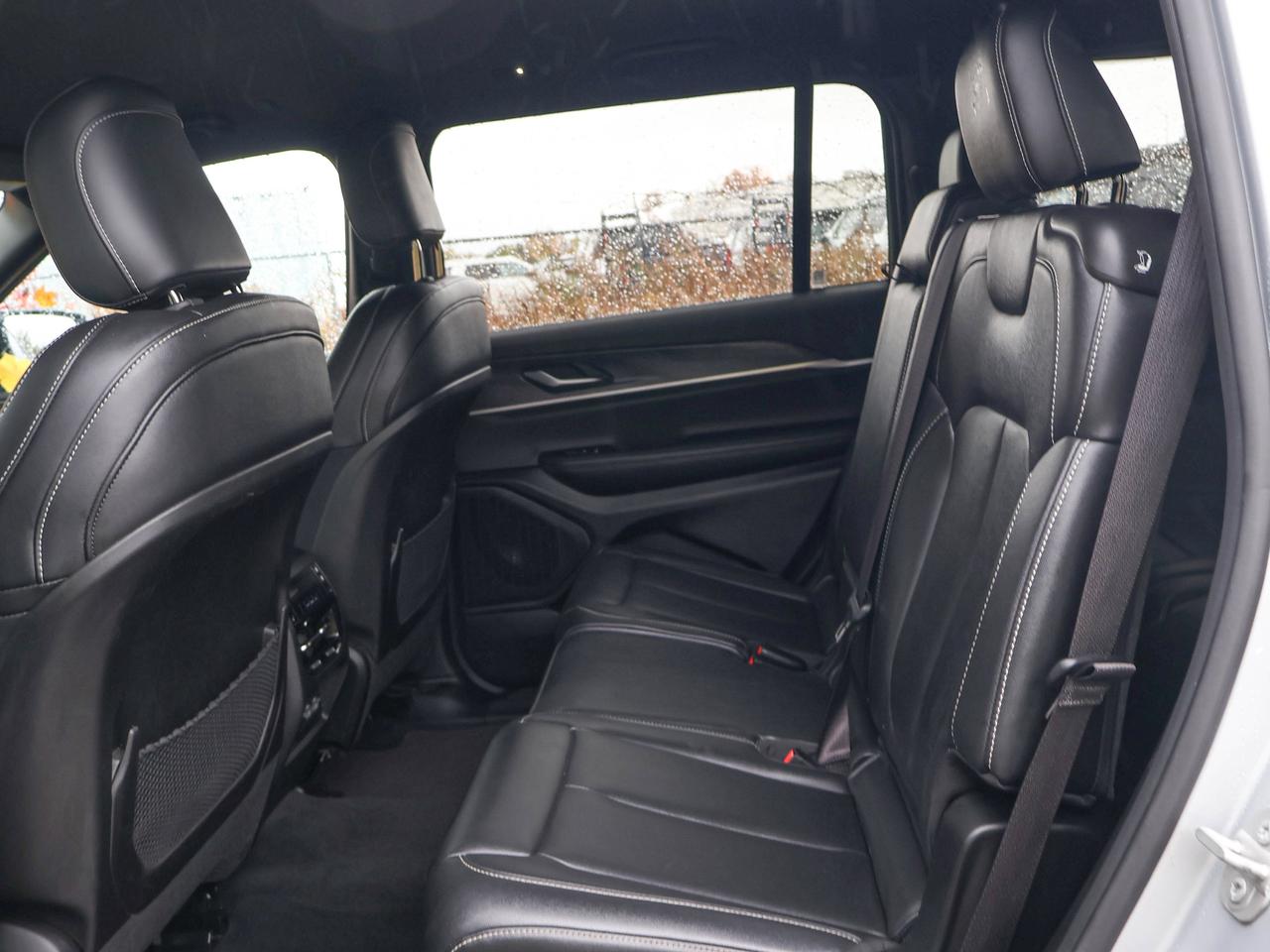 2024 Jeep Grand Cherokee L Limited Photo