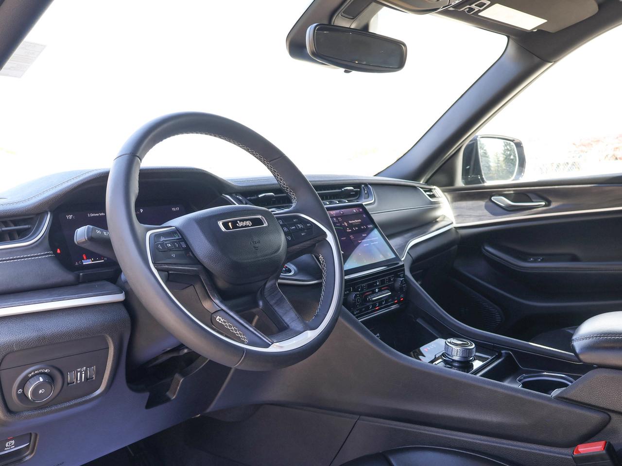 2024 Jeep Grand Cherokee L Limited Photo