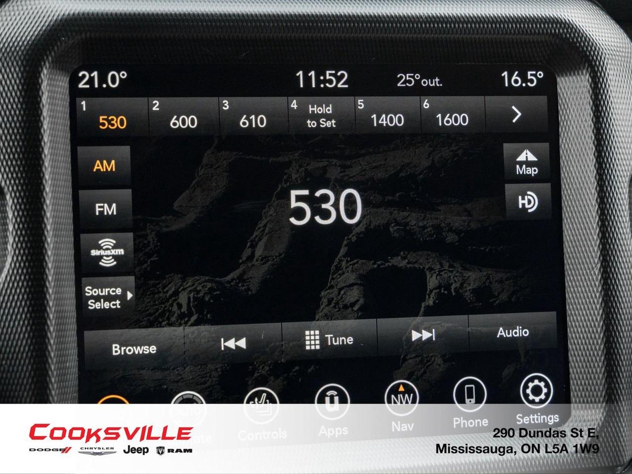 2023 Jeep WRANGLER UNLIMITED Sahara Photo
