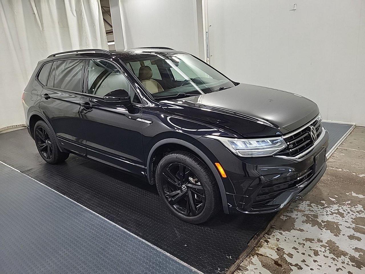 2024 Volkswagen Tiguan Comfortline R-Line Black 2.0T 8sp at w/Tip 4M Photo