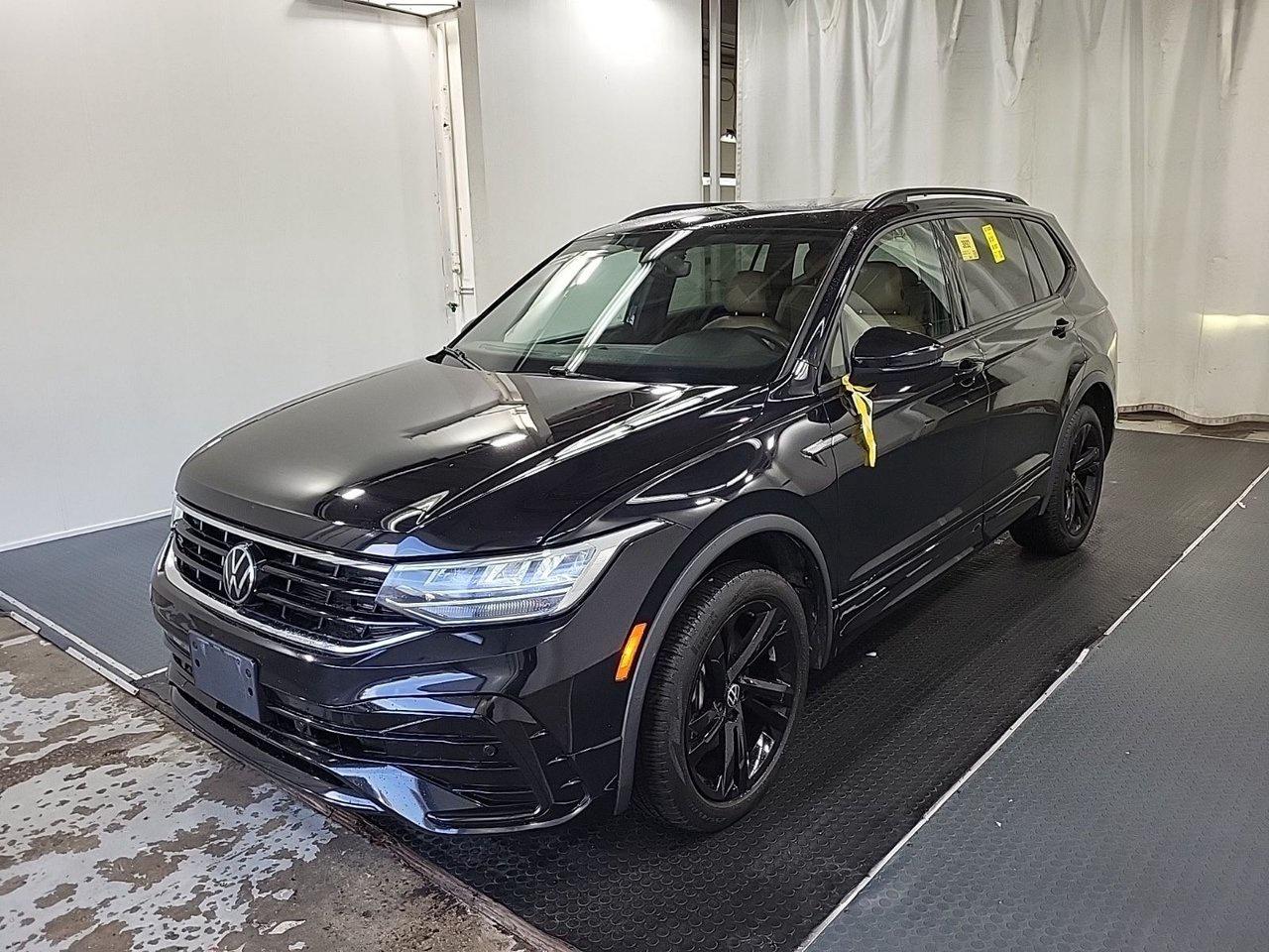 2024 Volkswagen Tiguan Comfortline R-Line Black 2.0T 8sp at w/Tip 4M Photo0