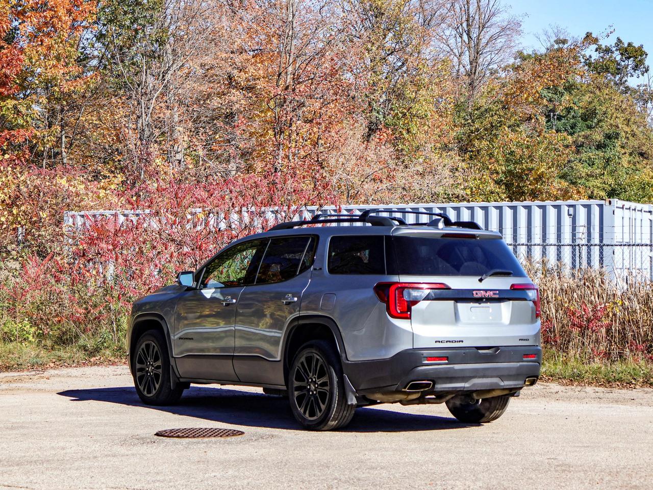 2023 GMC Acadia SLE Photo
