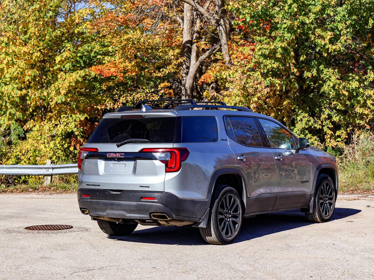 2023 GMC Acadia SLE Photo