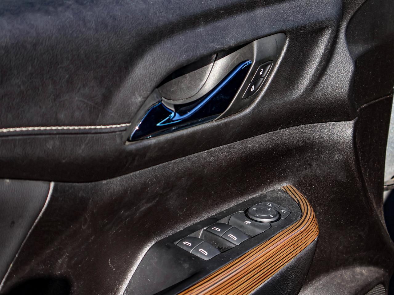 2023 GMC Acadia SLE Photo