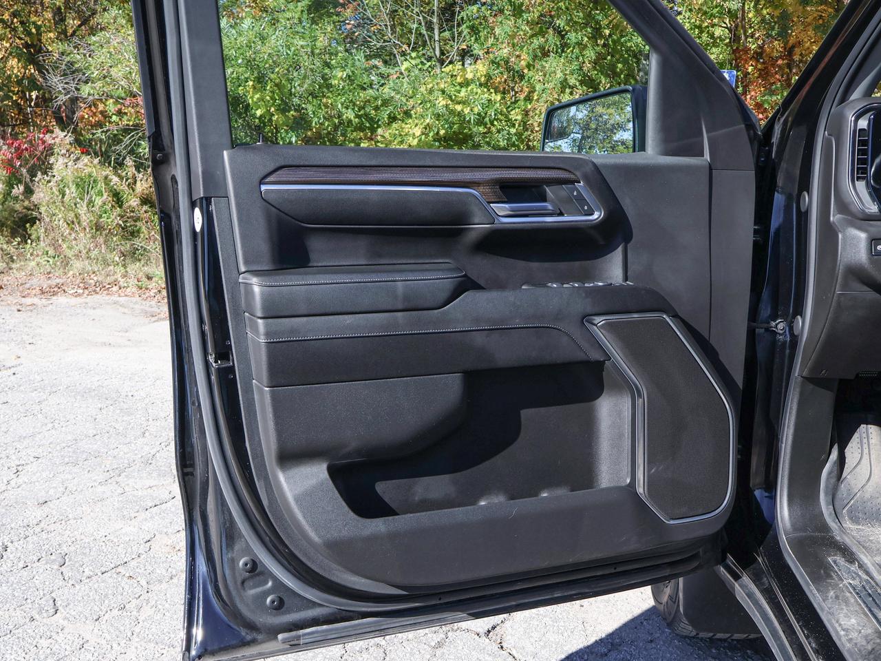 2024 Chevrolet Silverado 1500 RST Photo