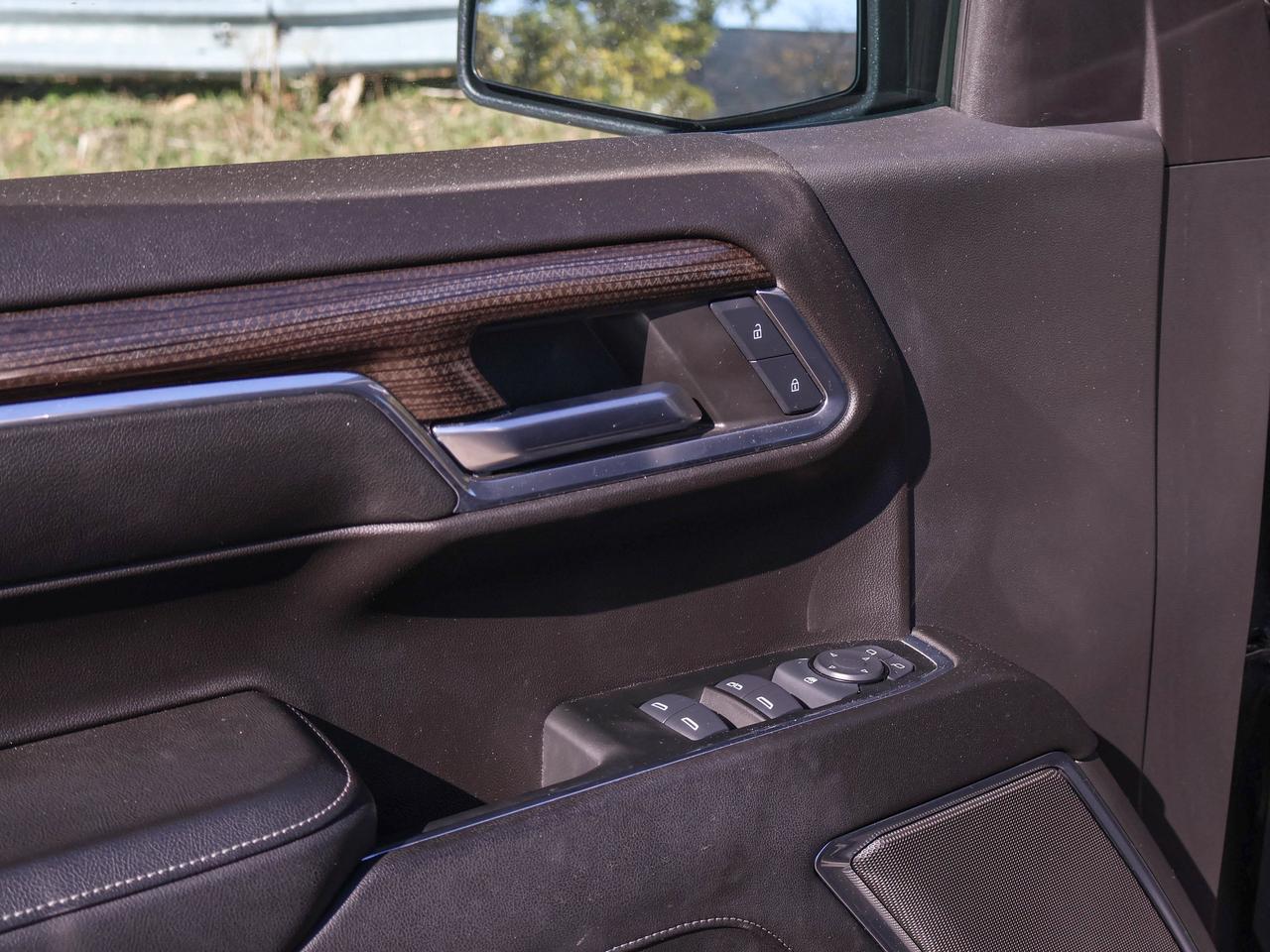 2024 Chevrolet Silverado 1500 RST Photo
