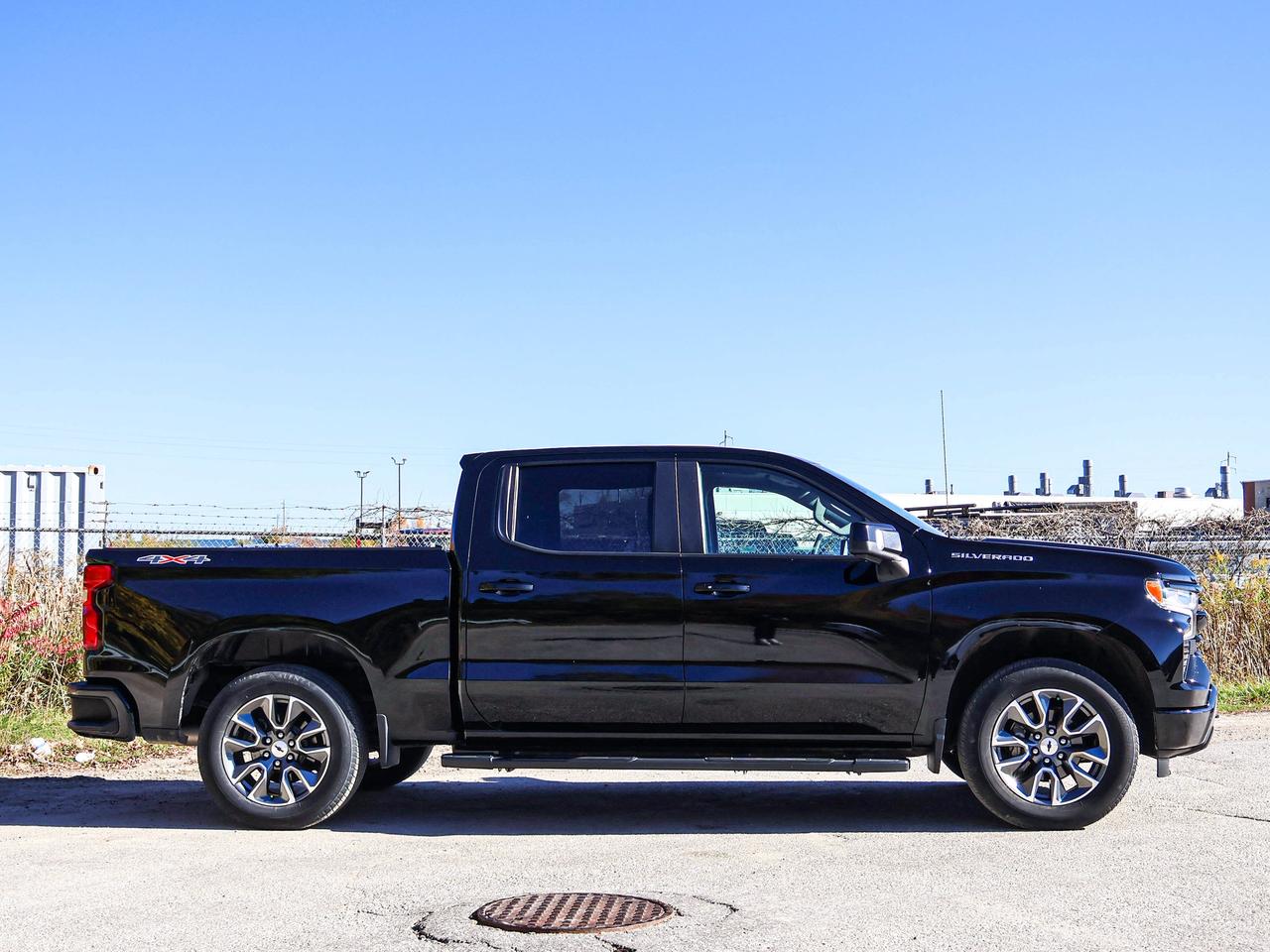 2022 Chevrolet Silverado 1500 RST Photo