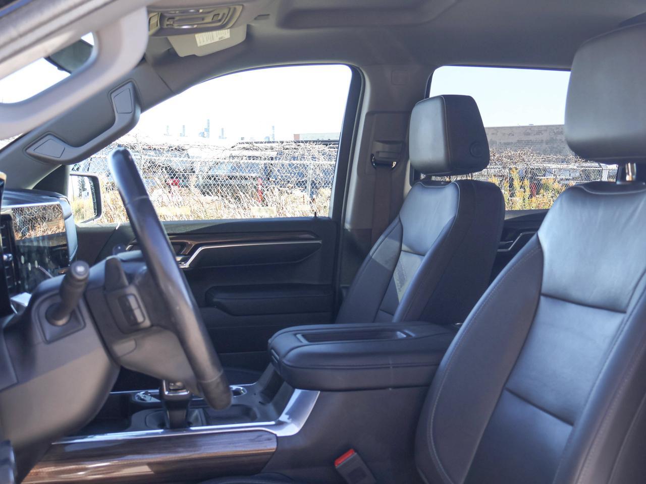 2022 Chevrolet Silverado 1500 RST Photo