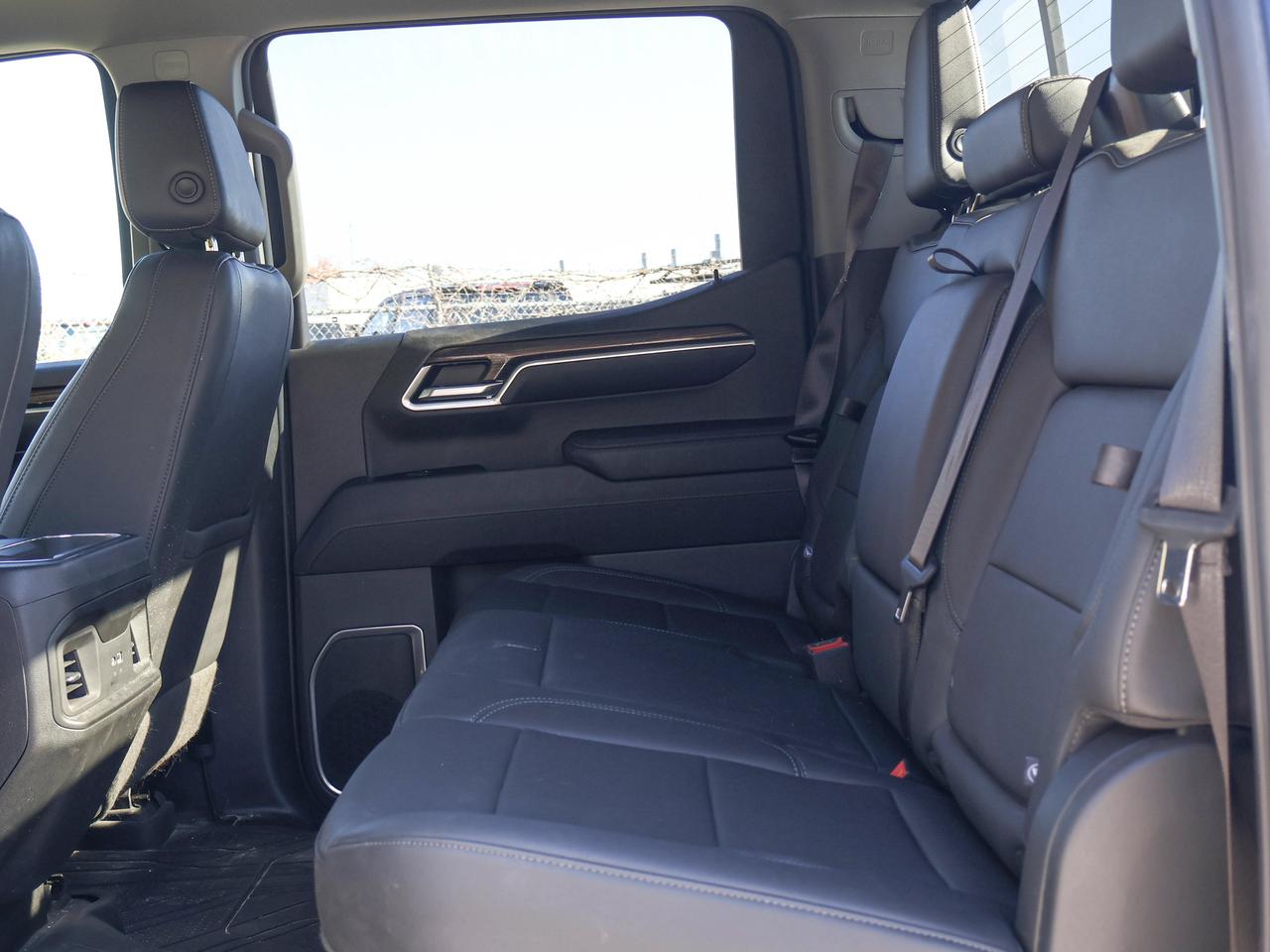 2022 Chevrolet Silverado 1500 RST Photo