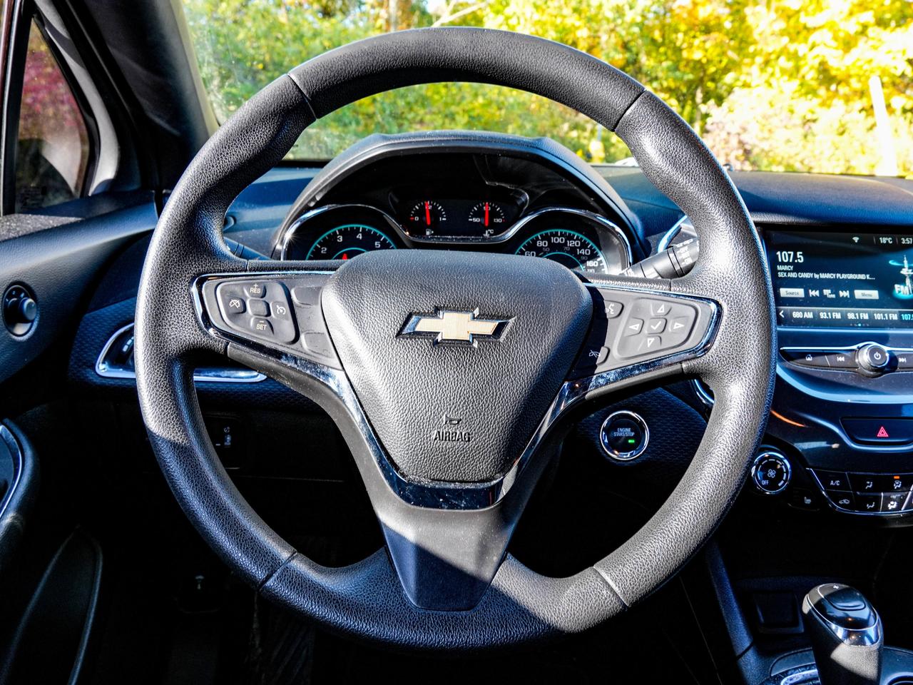 2018 Chevrolet Cruze LT Photo
