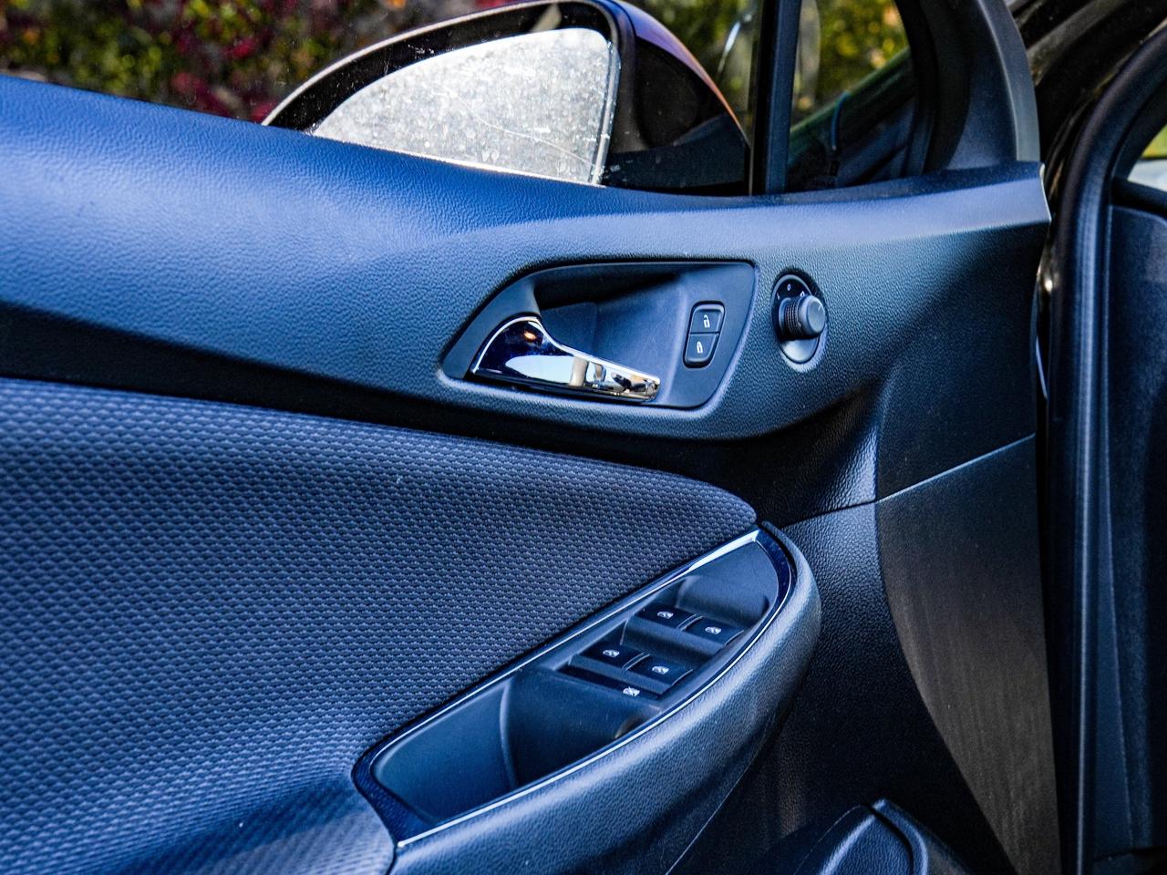 2018 Chevrolet Cruze LT Photo