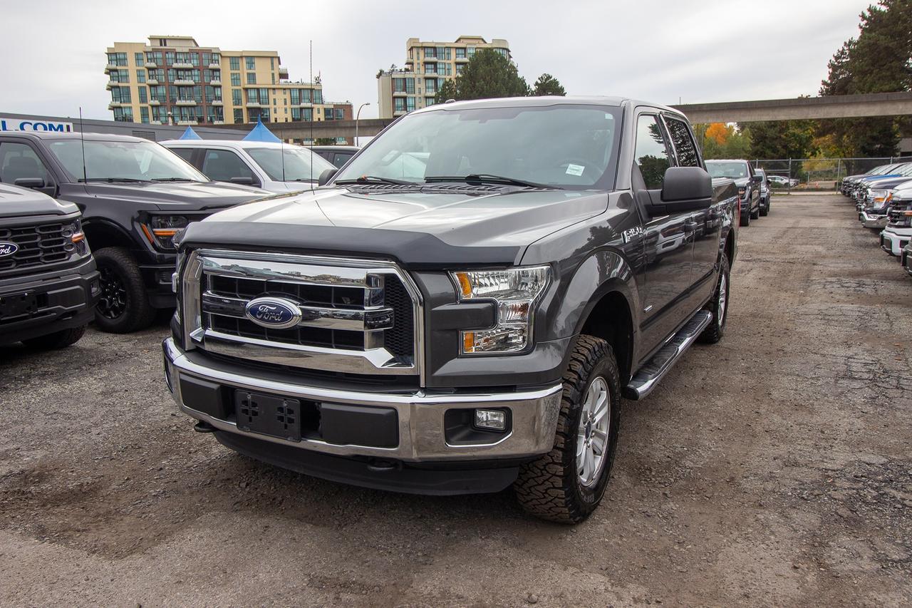 2015 Ford F-150 4WD SUPERCREW 145" XLT Photo0