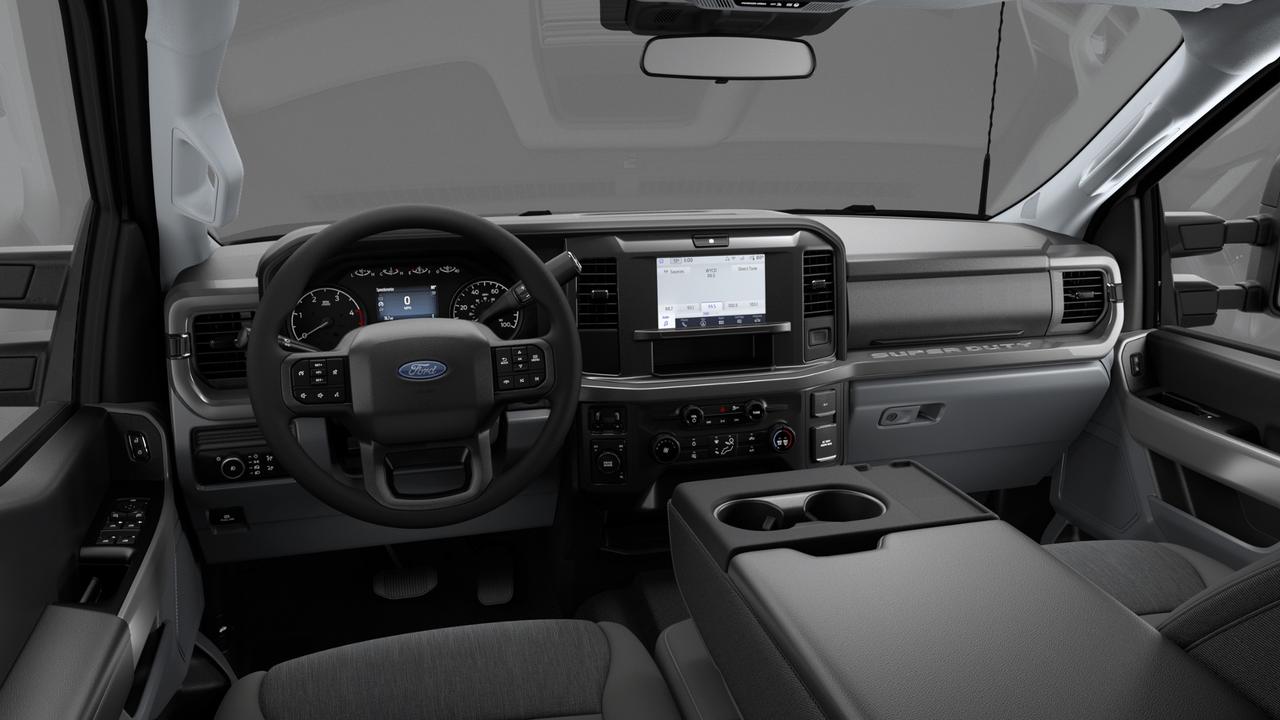 2027 Ford F-250 XLT Crew Cab 4x4 Photo