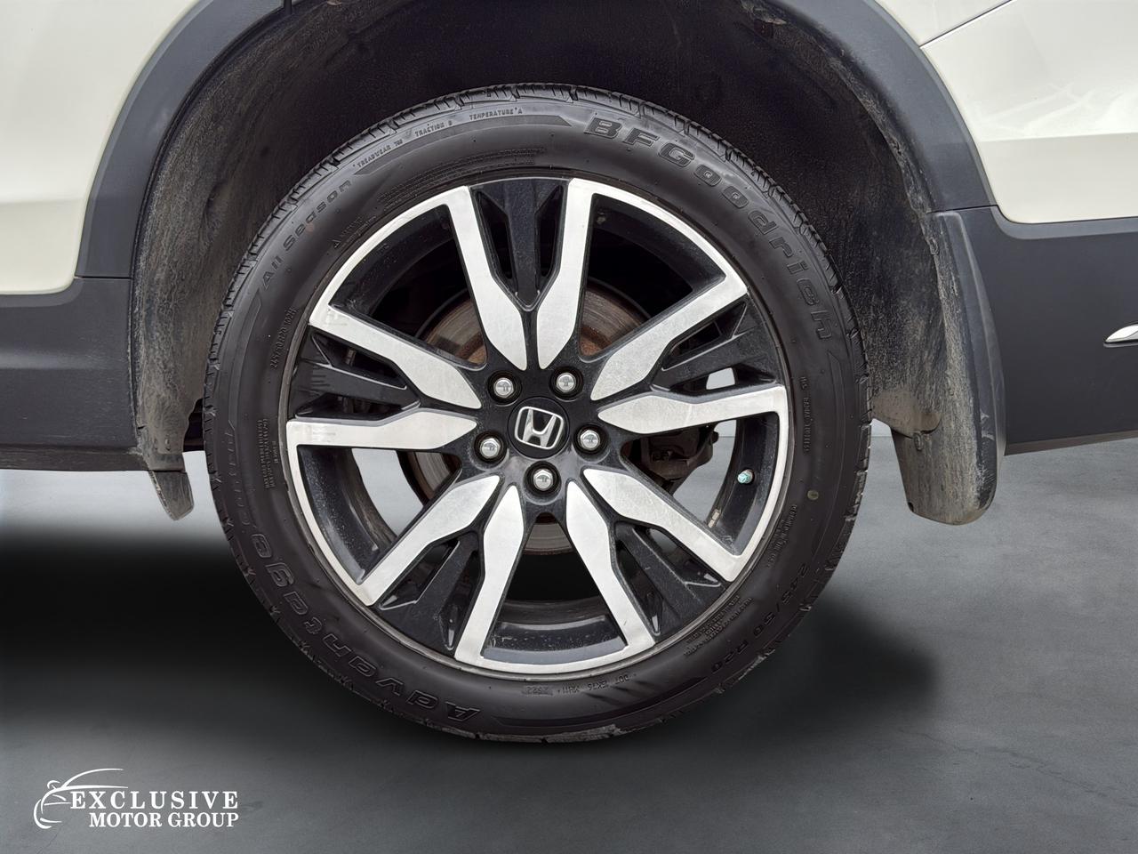 2019 Honda Pilot Touring 7-Passenger Photo