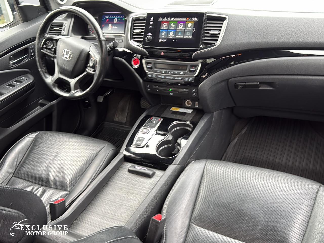 2019 Honda Pilot Touring 7-Passenger Photo