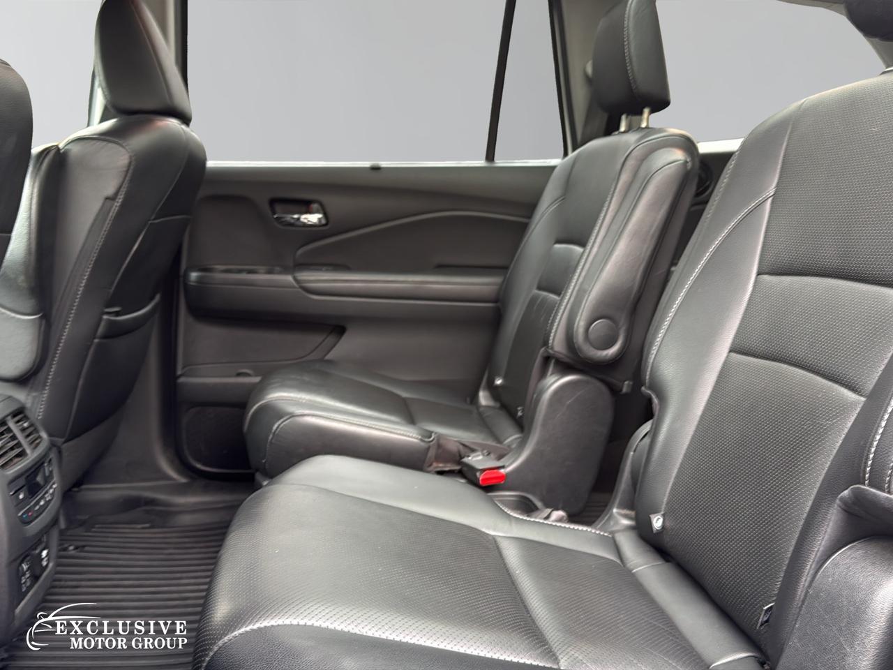 2019 Honda Pilot Touring 7-Passenger - Photo #15