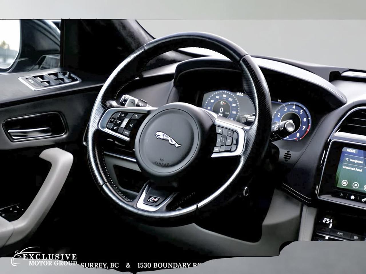 2020 Jaguar F-PACE SVR Photo
