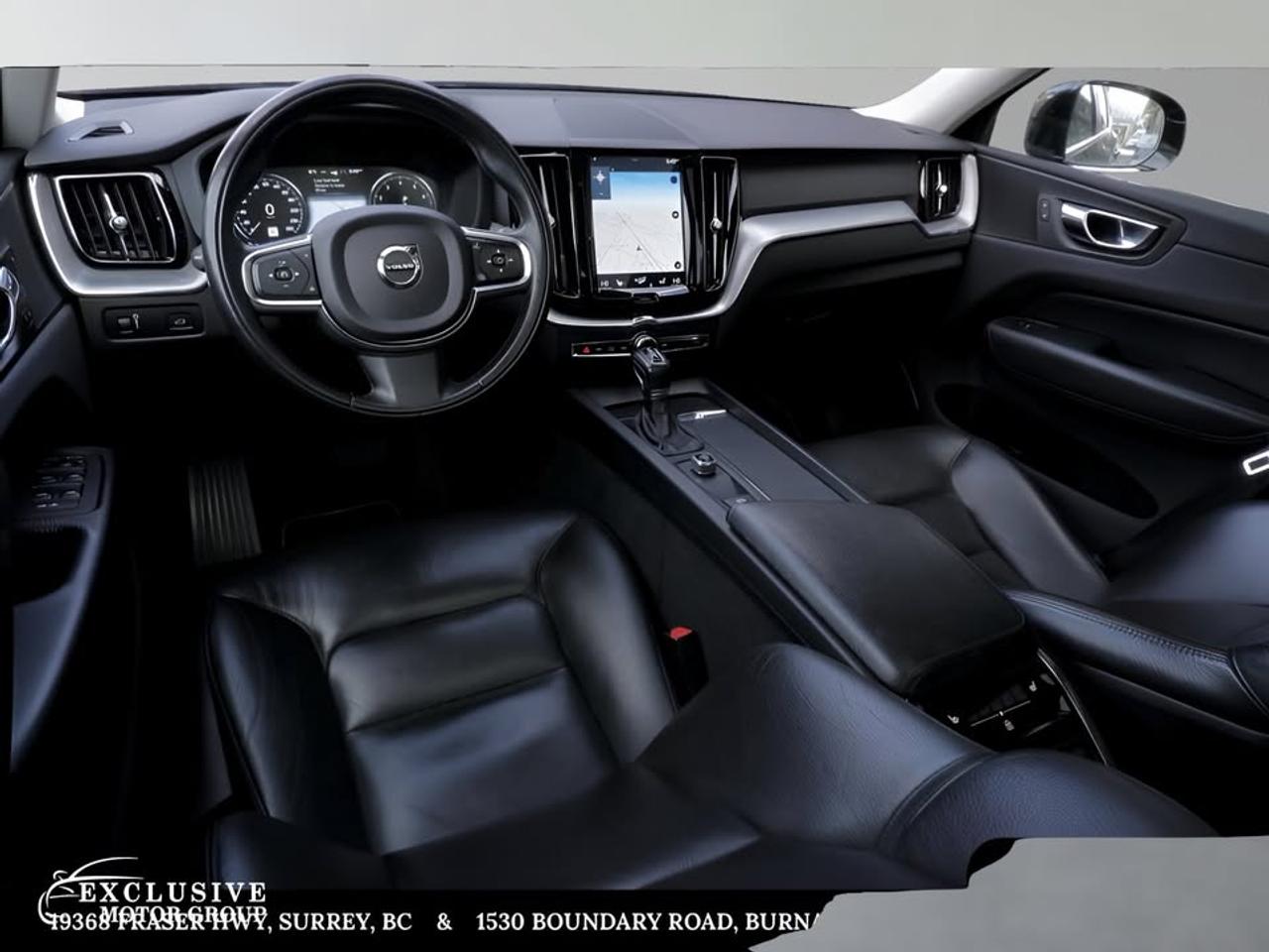 2020 Volvo XC60 Momentum Photo