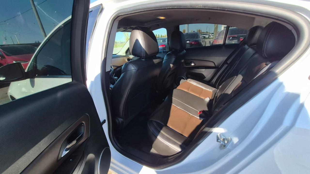 2016 Chevrolet Cruze LT, NAVI, LEATHER, SUNROOF, AUTO, ONLY 109KM, CERT Photo