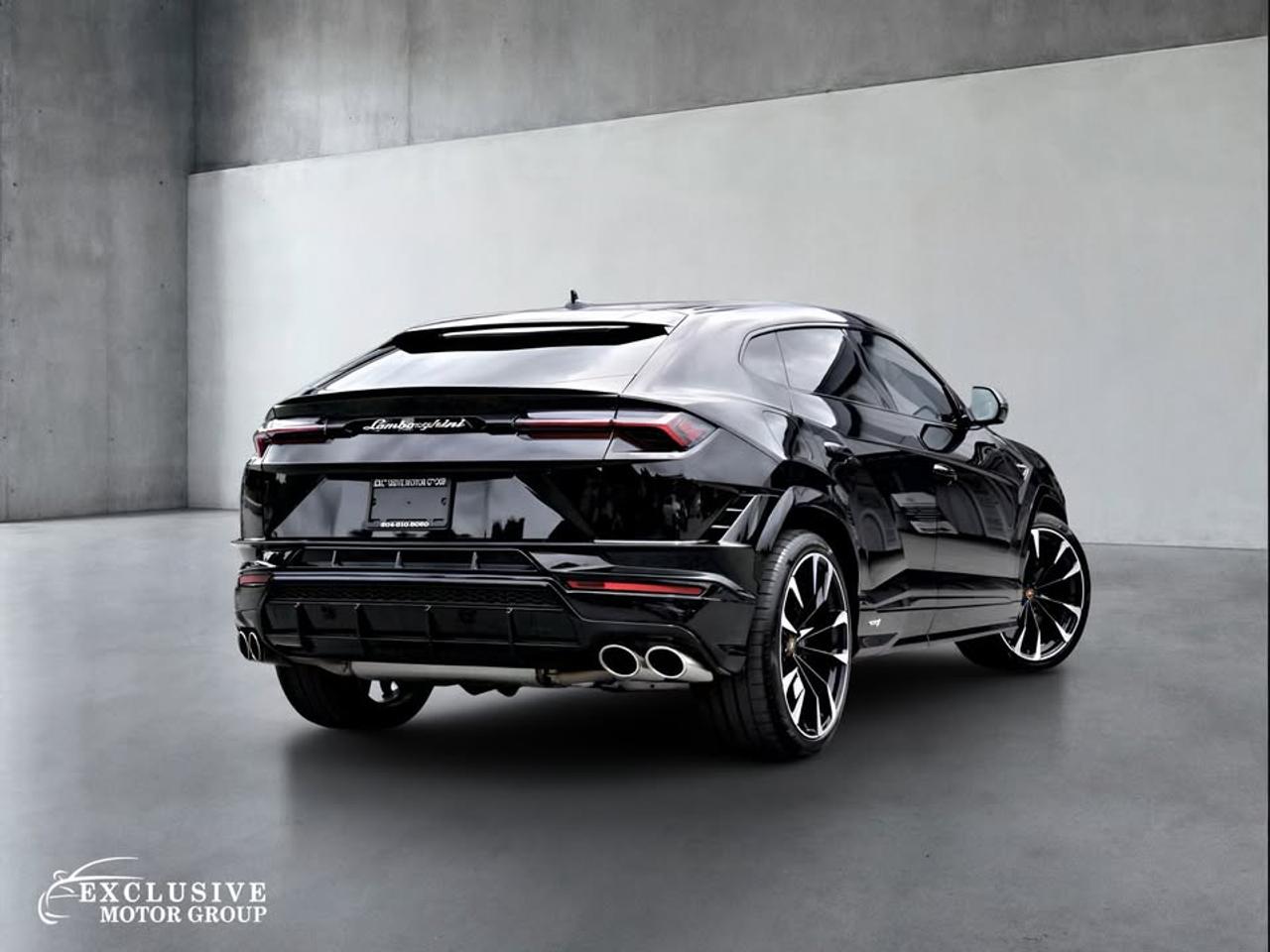 2023 Lamborghini Urus S - Photo #4