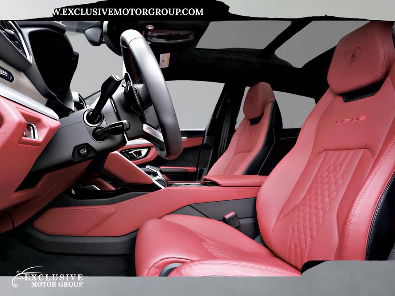 2023 Lamborghini Urus S Photo
