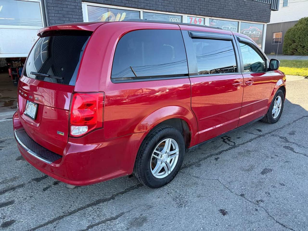 2013 Dodge Grand Caravan SE - Photo #3
