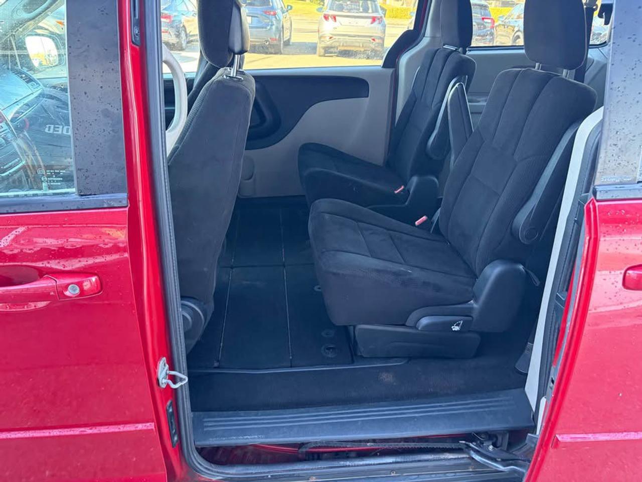2013 Dodge Grand Caravan SE - Photo #6