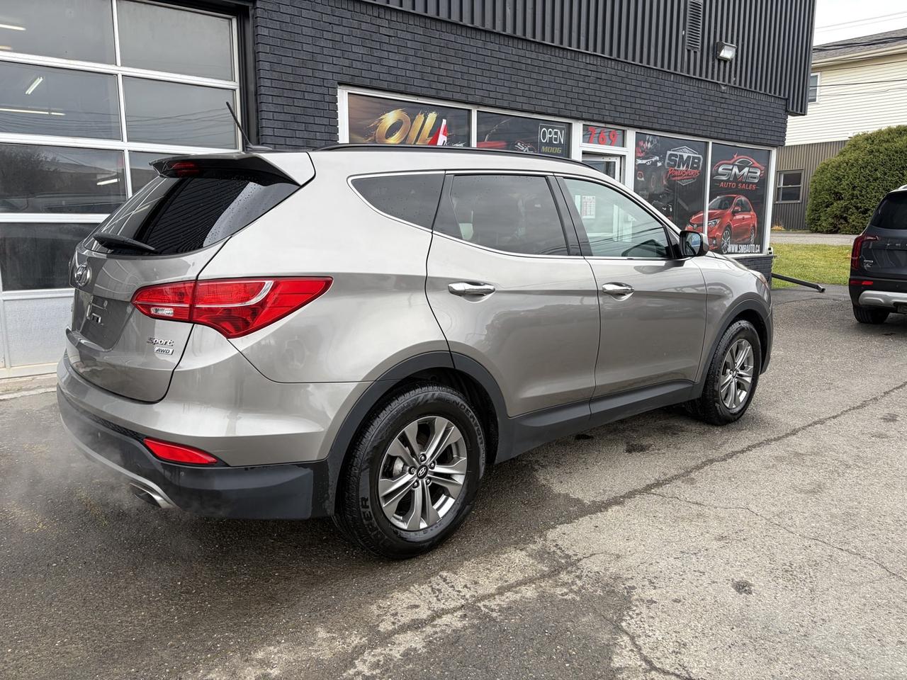 2016 Hyundai Santa Fe Sport 2.4 AWD - Photo #3