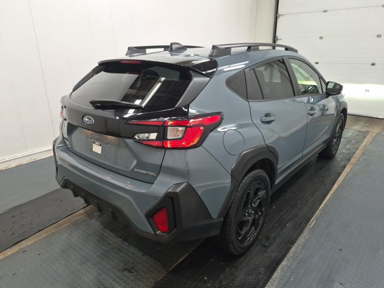 2024 Subaru XV Crosstrek Onyx AWD | Heated Seats + Steering | Sunroof | Adaptive Cruise Control | Lane Keep Assist and More ! Photo