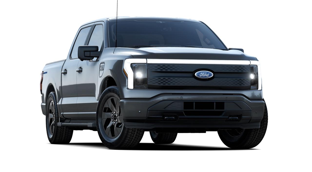 2023 Ford F-150 XLT 4WD SuperCrew 5.5' Box Photo3