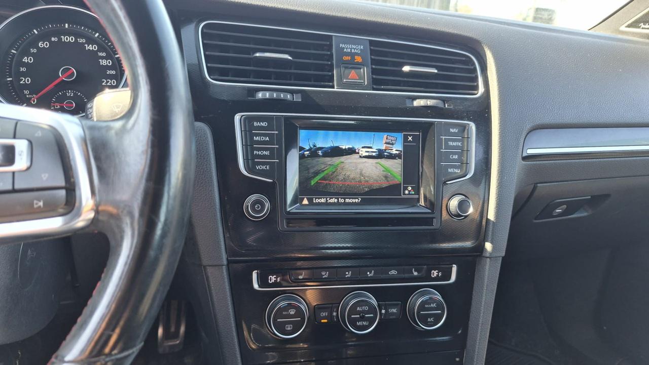 2015 Volkswagen Golf AUTOBAHN, HATCH, MANUAL, TURBO, AS IS SPECIAL Photo