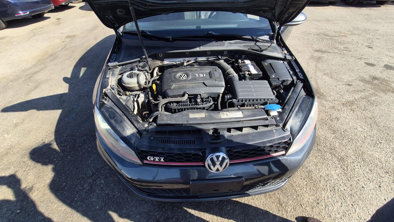 2015 Volkswagen Golf AUTOBAHN, HATCH, MANUAL, TURBO, AS IS SPECIAL Photo