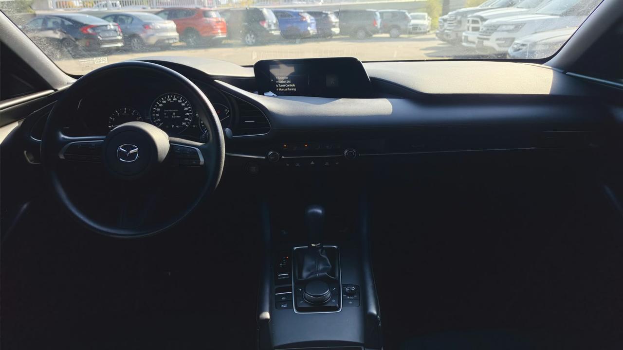 2025 Mazda MAZDA3 GX / NO ACCIDENTS / ONE OWNER / BLINDSPOT / CRUISE Photo