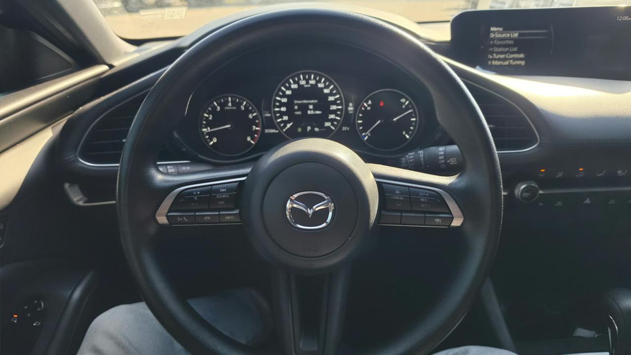 2025 Mazda MAZDA3 GX / NO ACCIDENTS / ONE OWNER / BLINDSPOT / CRUISE Photo