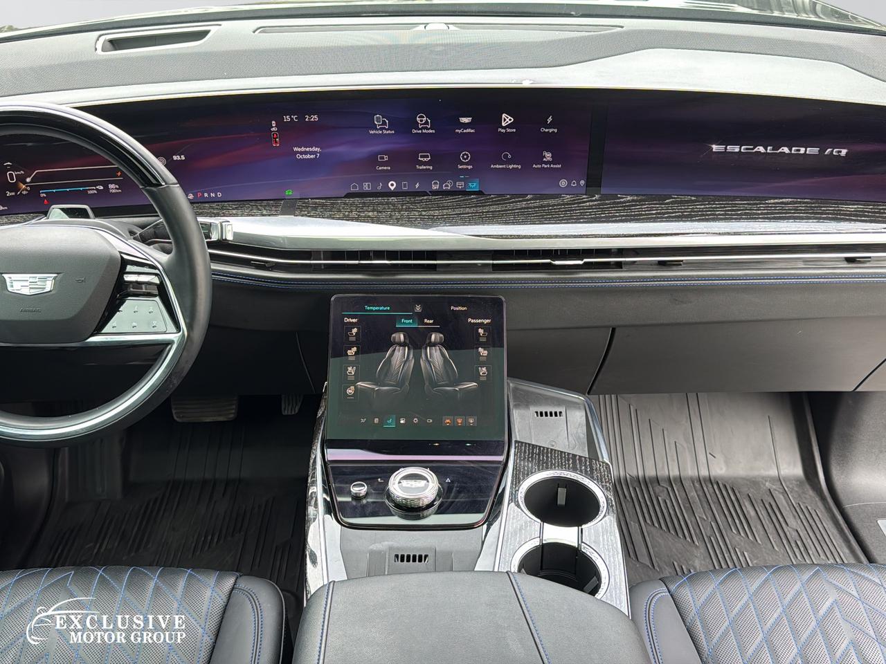 2025 Cadillac Escalade Luxury 1 - Photo #11