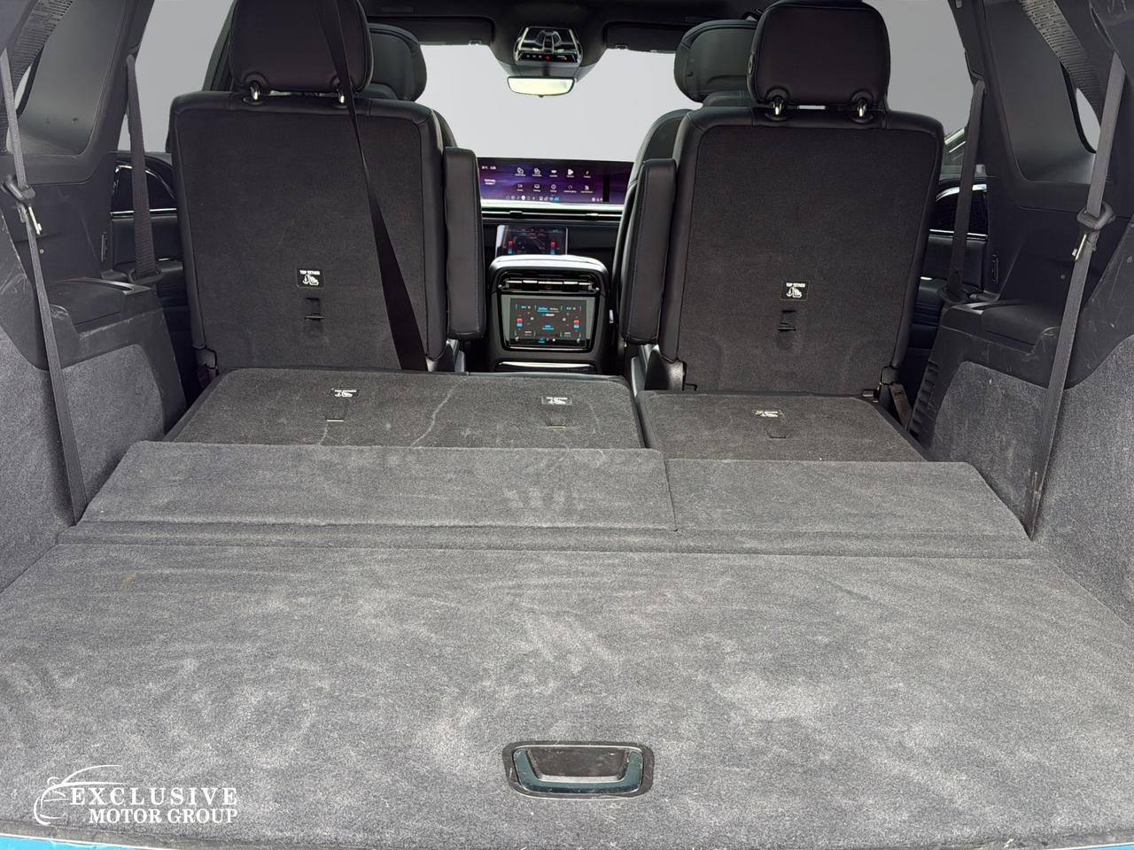 2025 Cadillac Escalade Luxury 1 - Photo #16