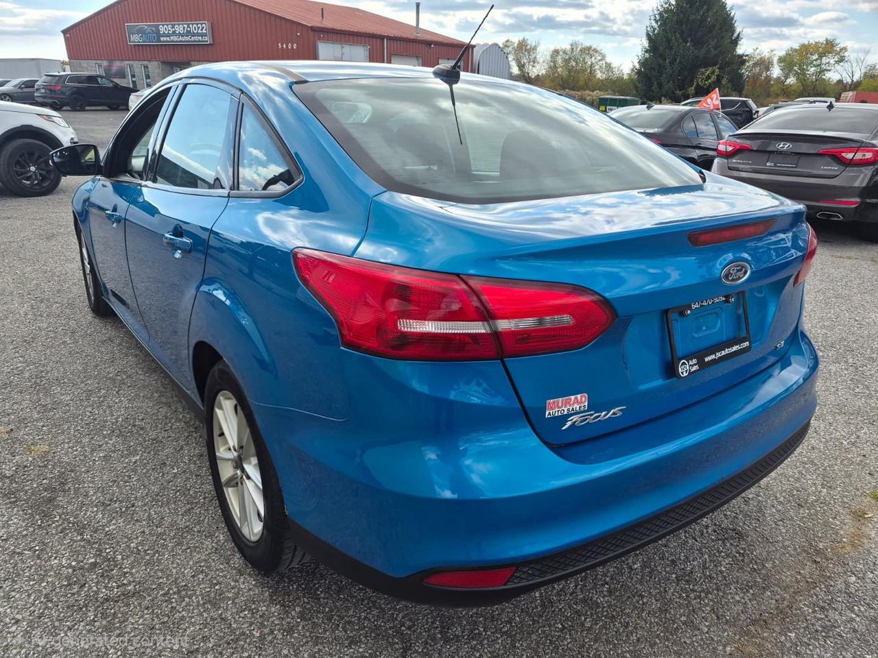 2017 Ford Focus 4DR SDN SE Photo4