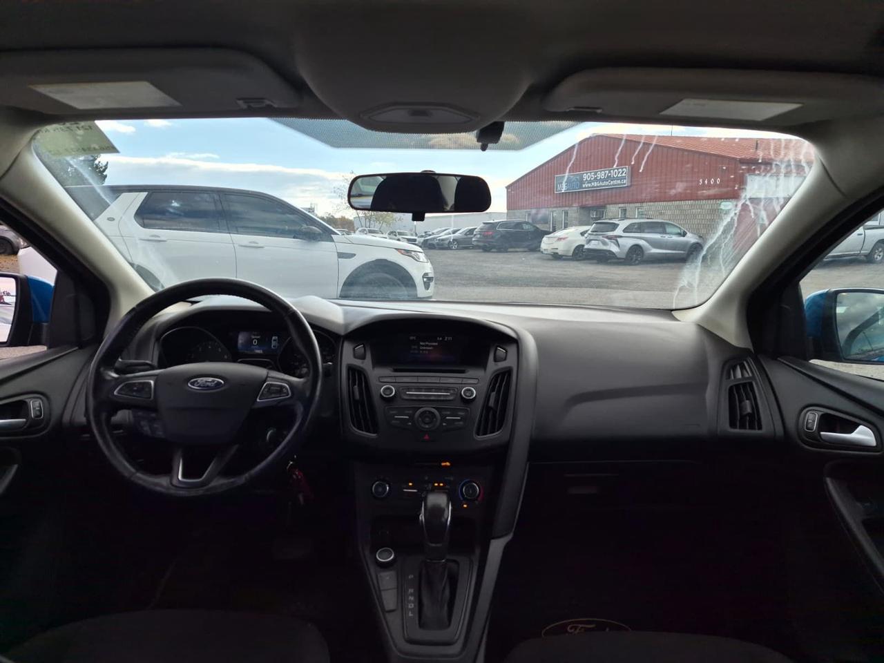 2017 Ford Focus 4DR SDN SE Photo
