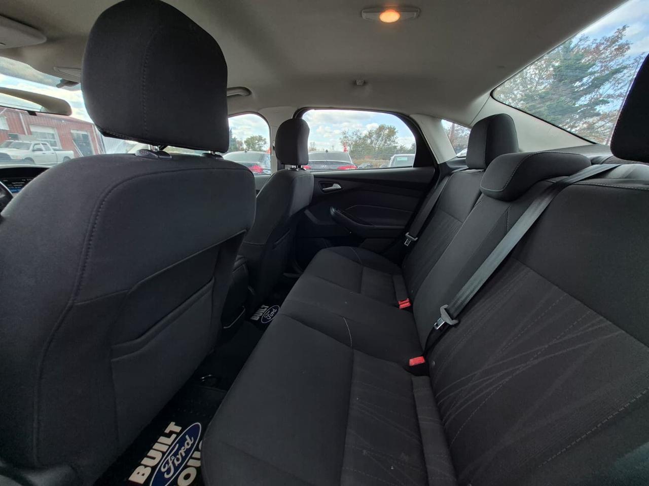 2017 Ford Focus 4DR SDN SE Photo