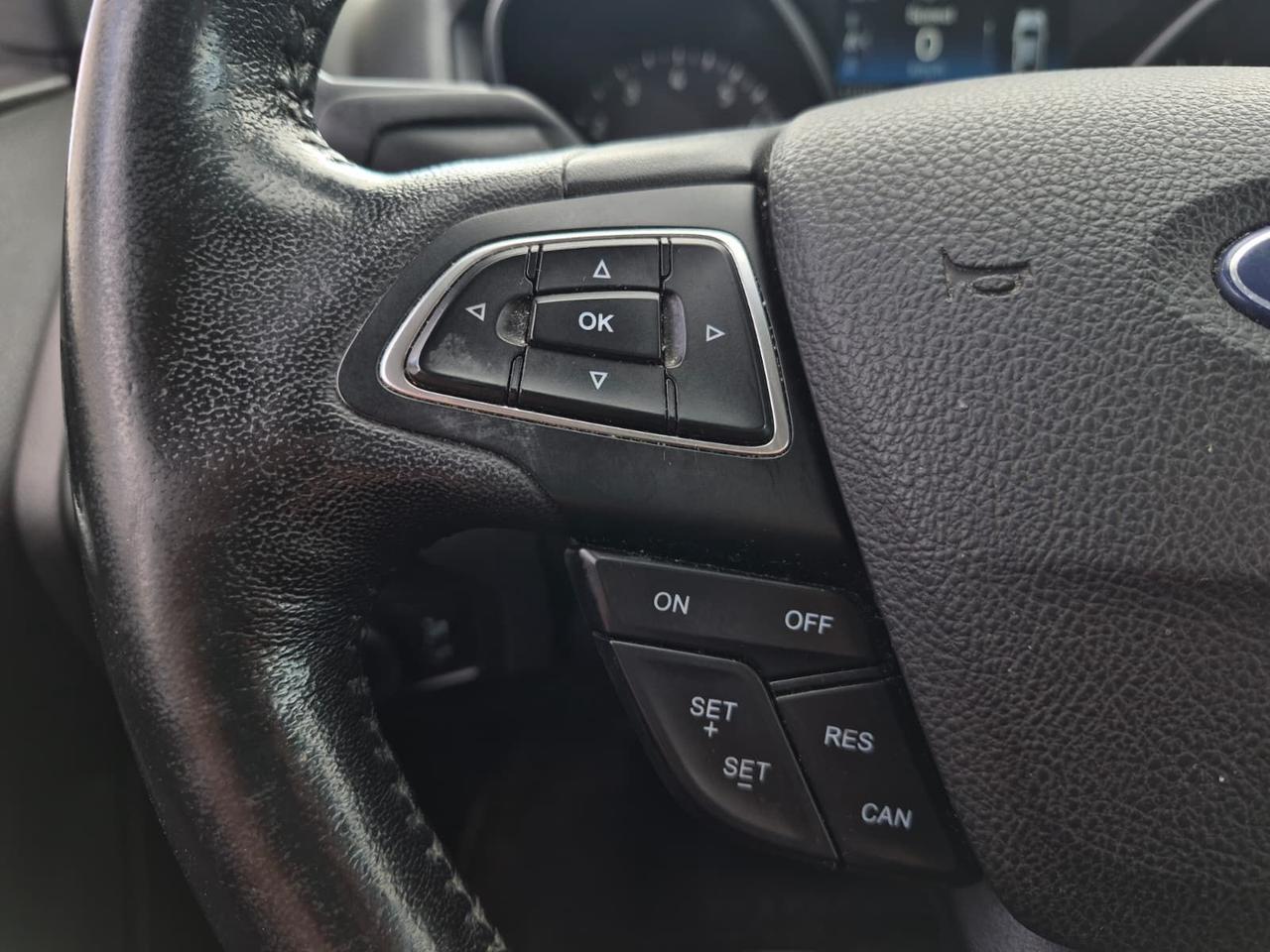 2017 Ford Focus 4DR SDN SE Photo