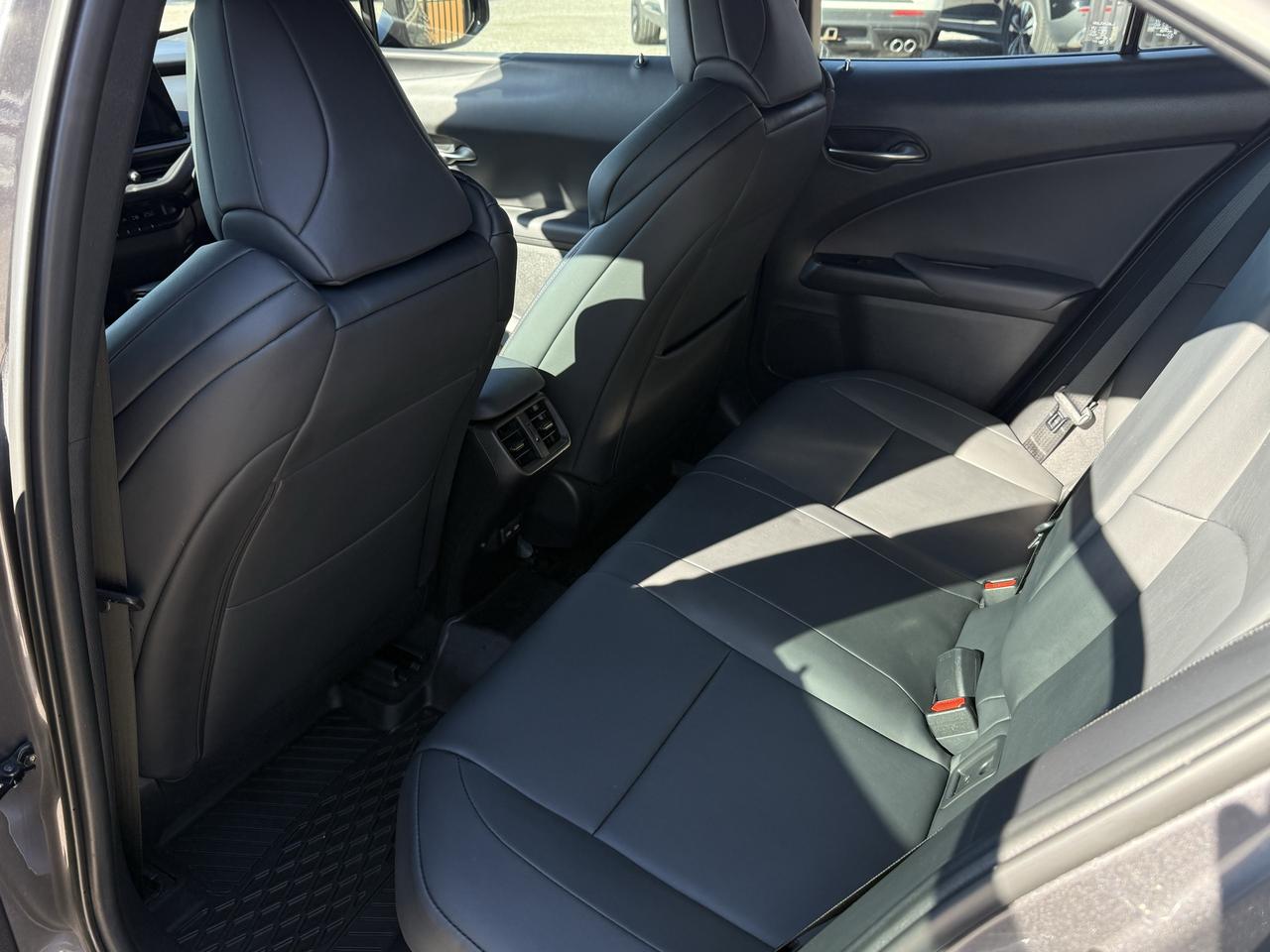 2024 Lexus UX UX 250H | Hybrid | Backup Camera | Heated Seats Photo