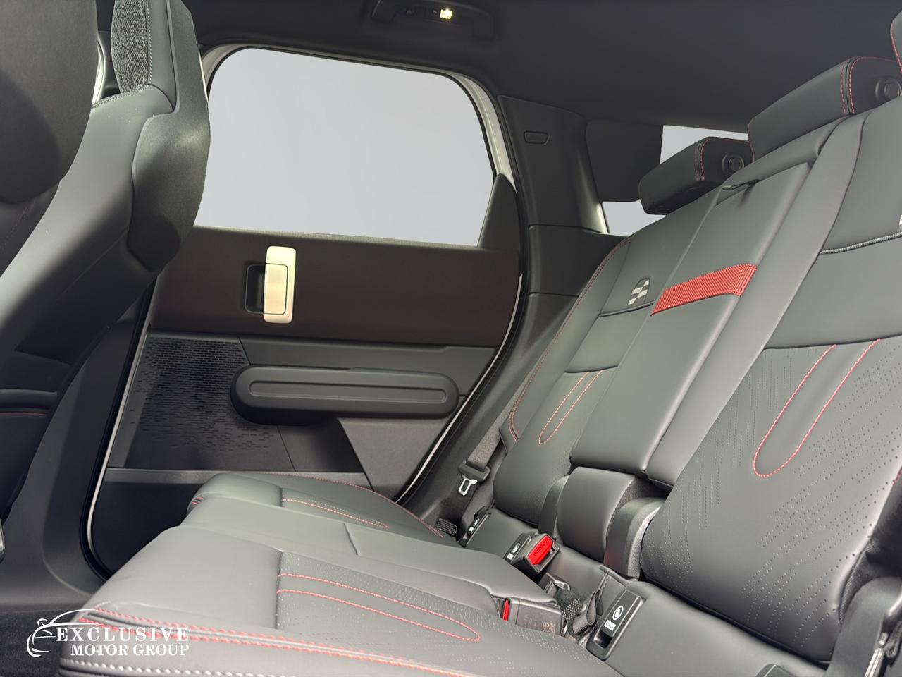 2025 MINI Countryman John Cooper Works Photo