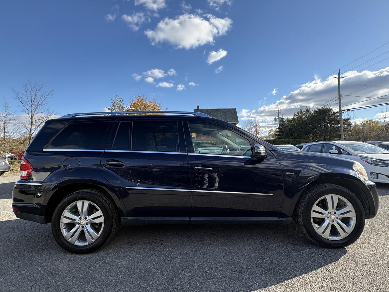 2011 Mercedes-Benz GL-Class GL 350 BlueTec Photo1