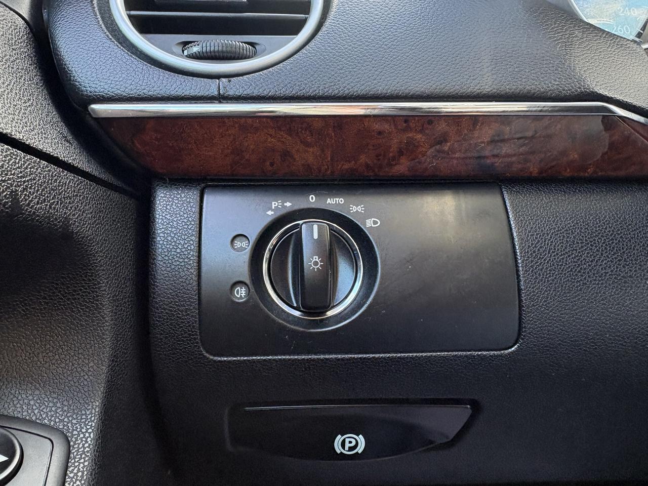 2011 Mercedes-Benz GL-Class GL 350 BlueTec Photo