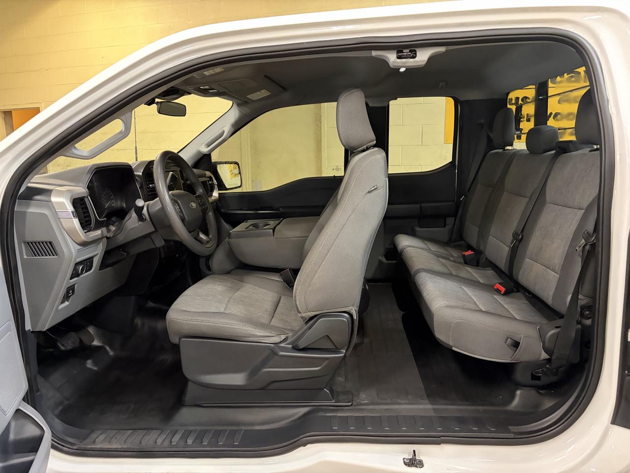 2021 Ford F-150 XL Photo