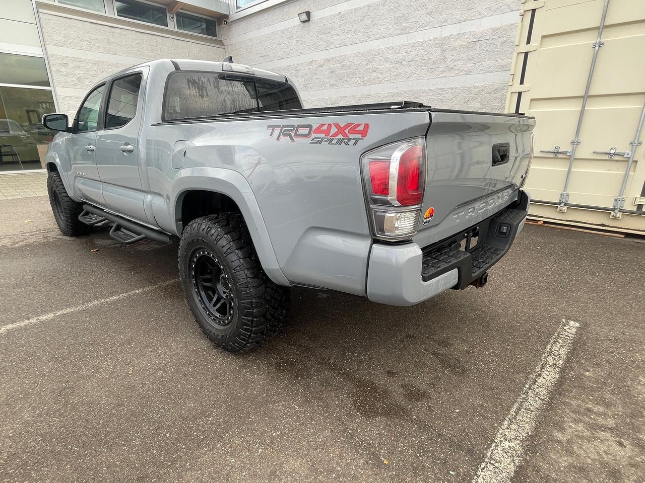 2020 Toyota Tacoma  Photo2